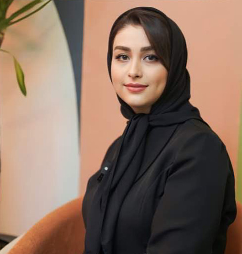 میکاپ کار حرفه ای شیوا انزابی